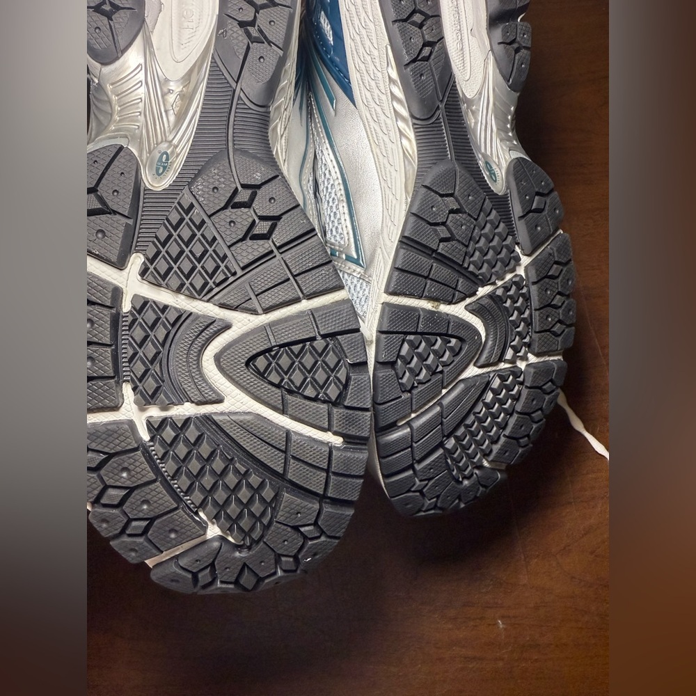 New Balance 1906R men’s running shoes - Picture 13 of 16
